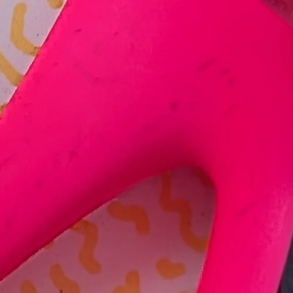 Luscious Neon Pink Glowing Platform Heels Size 7 - Picture 7 of 10